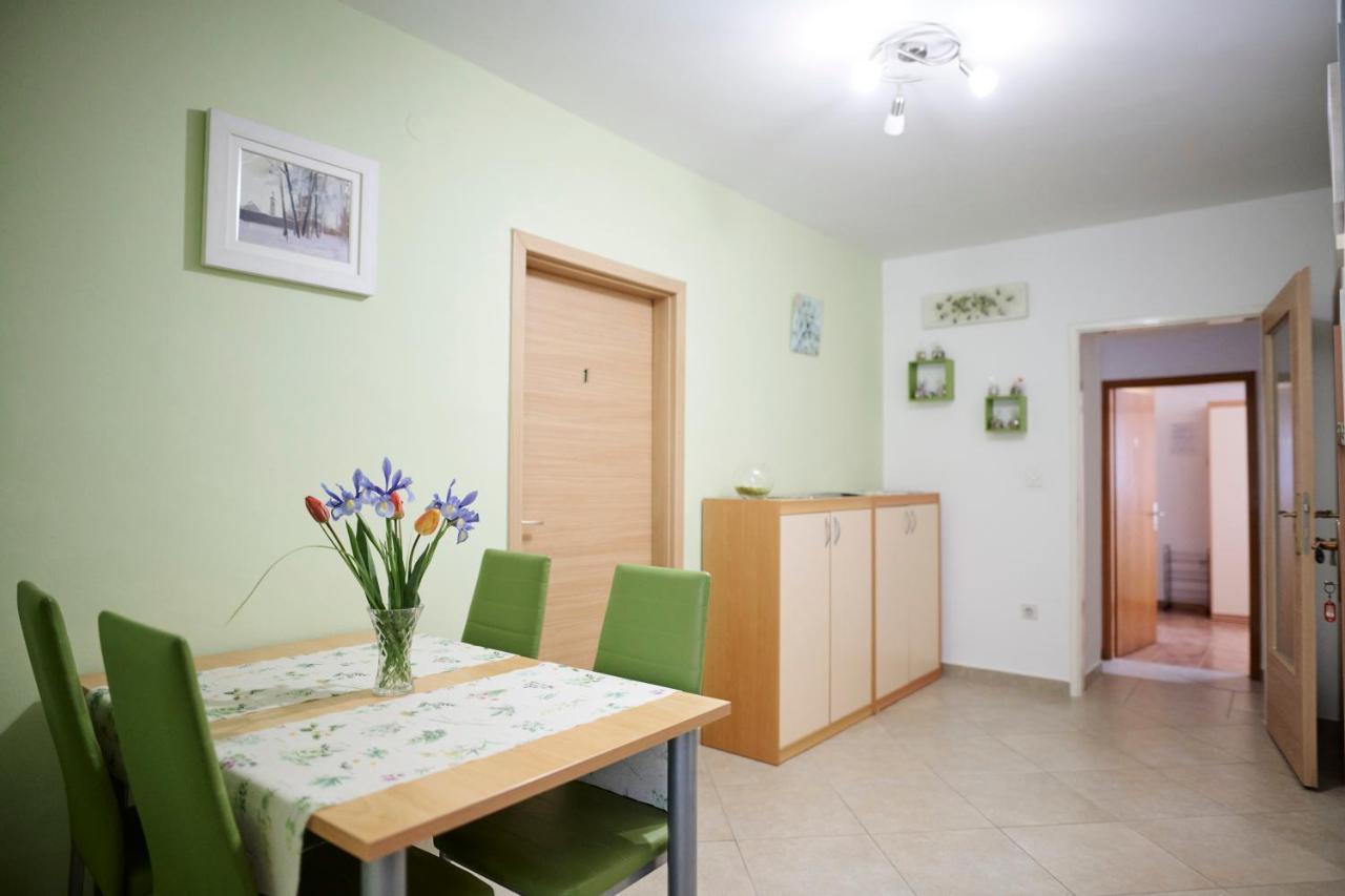 Guesthouse Villa Galovic Brseč Extérieur photo